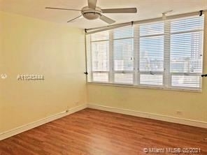 2121 N Bayshore Dr Apt 903 - Photo 5