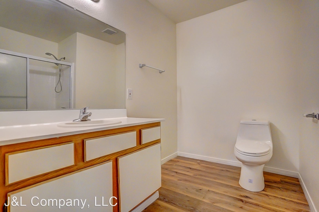 1720 Taft Ave - Photo 9