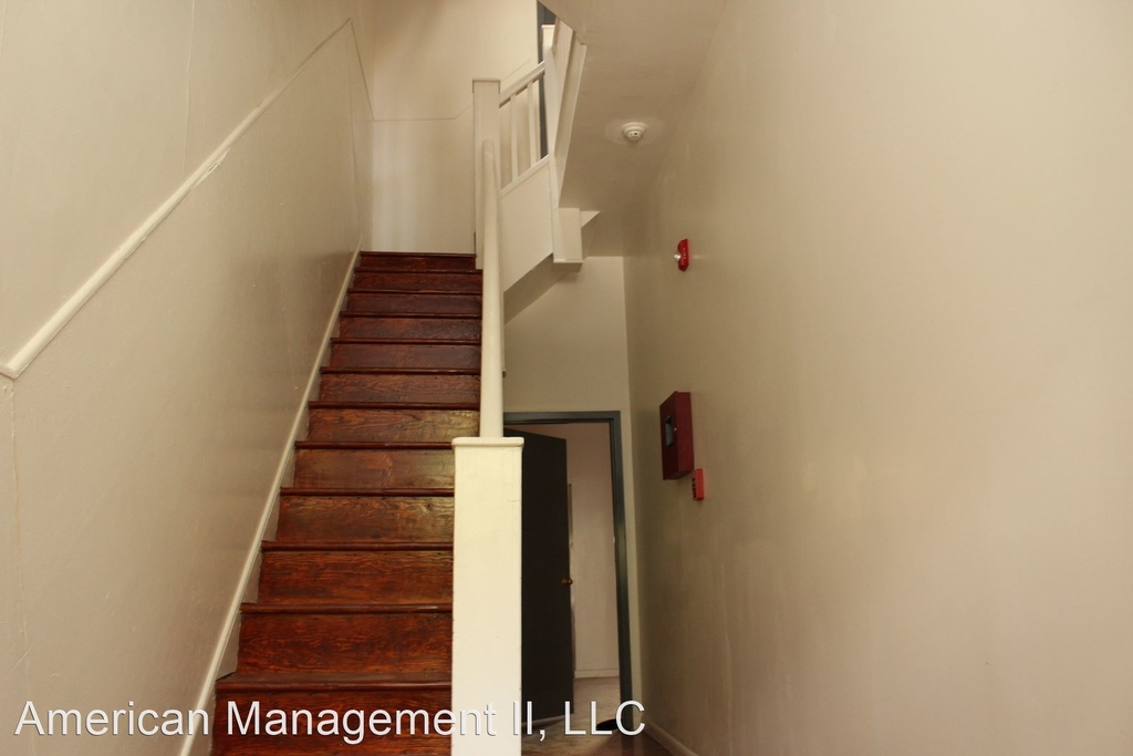 1824 Bolton Street - Photo 3