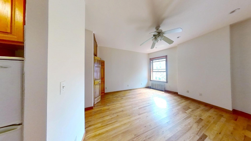 Spacious ,Extra large and bright 1beds for rent  Zest 77th Street  Upper west side Central Park $2390 - Photo 4