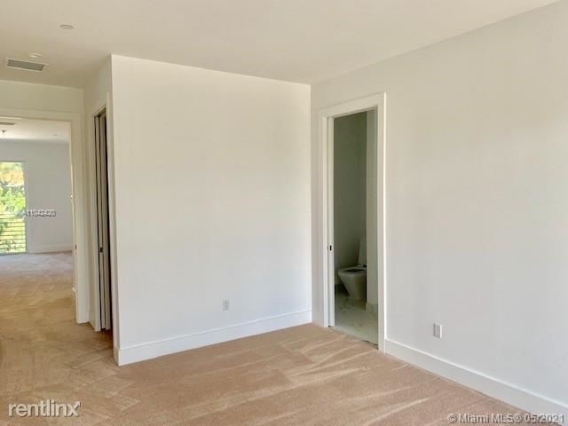 1044 Ne 18th Ave - Photo 13