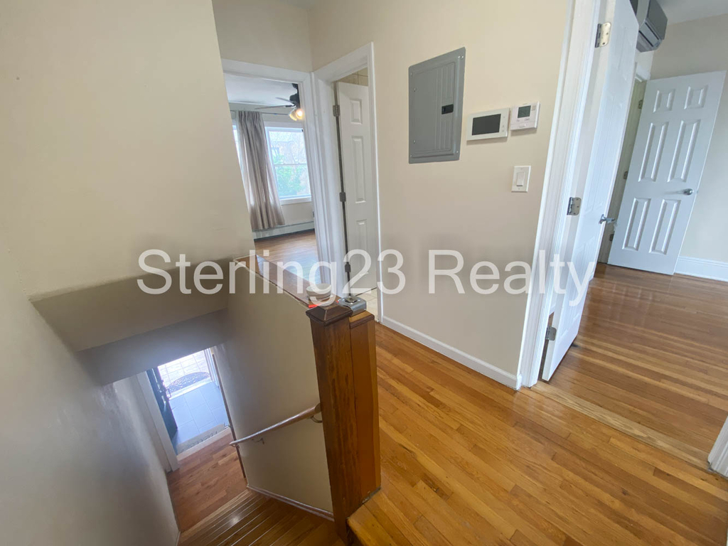 21-17 46th Street - Photo 5