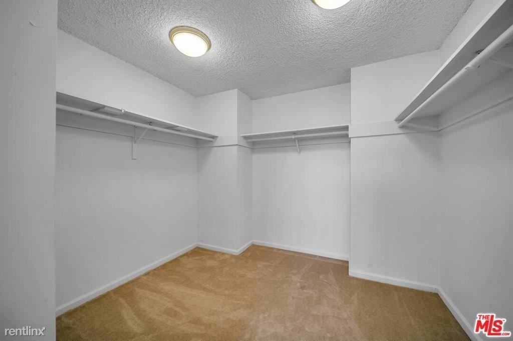 10717 Wilshire Blvd Apt 207 - Photo 4