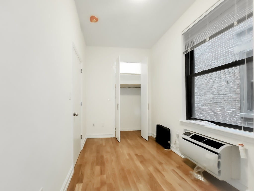 126 East 24th Street - Photo 10