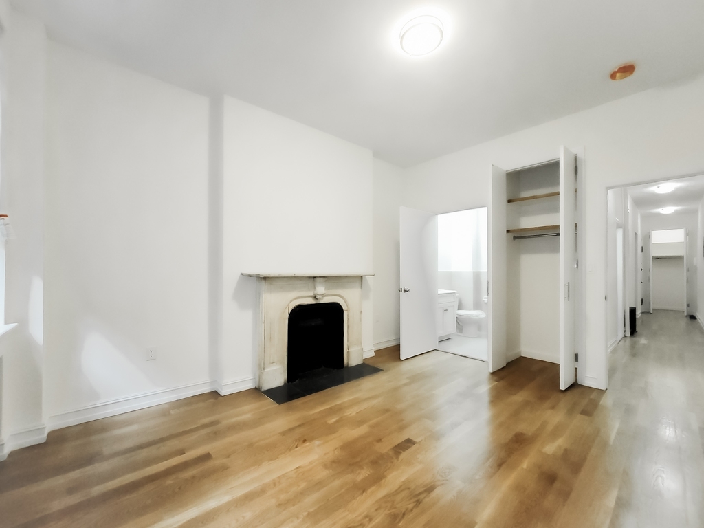 126 East 24th Street - Photo 6