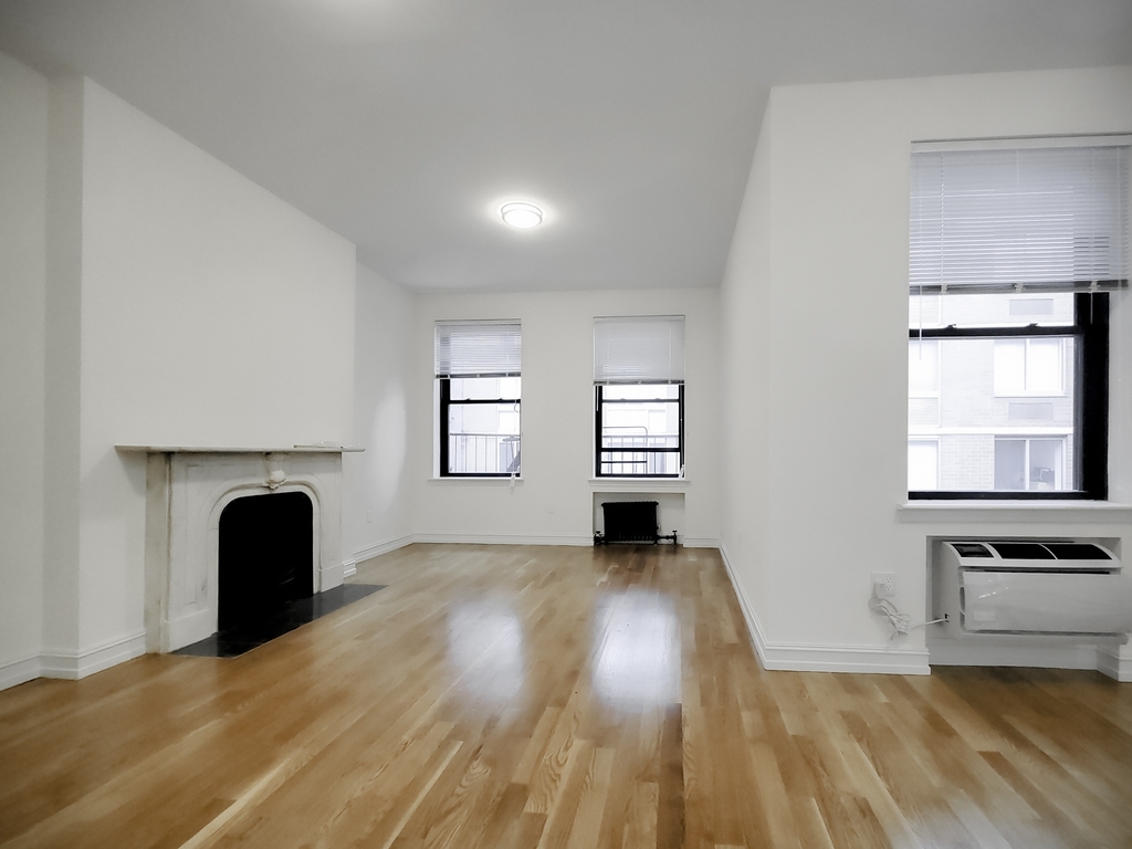 126 East 24th Street - Photo 1