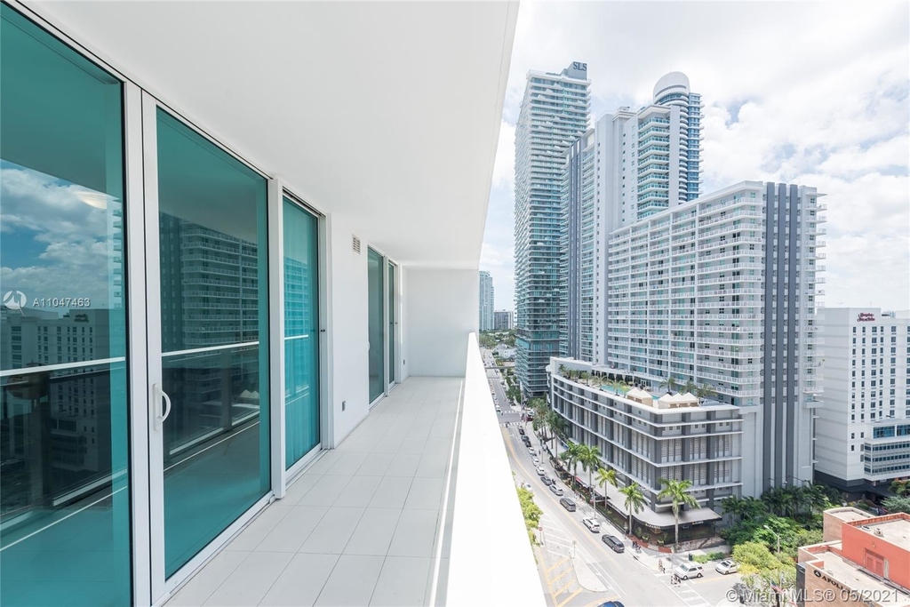 1080 Brickell Ave - Photo 2