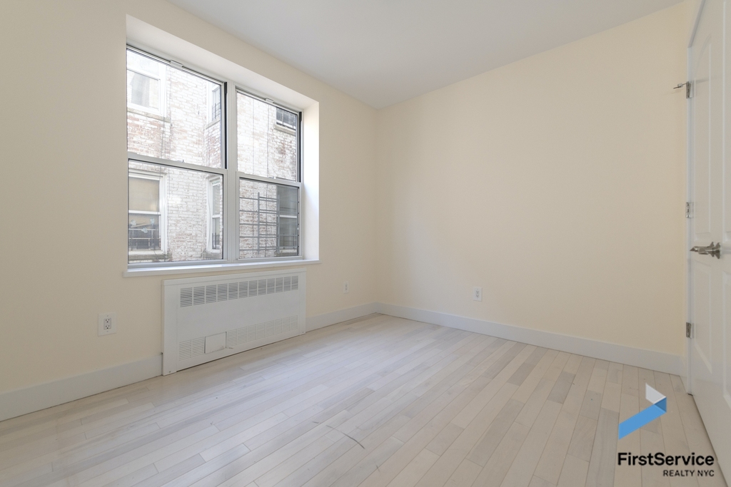 165 East 19th Street - Photo 7