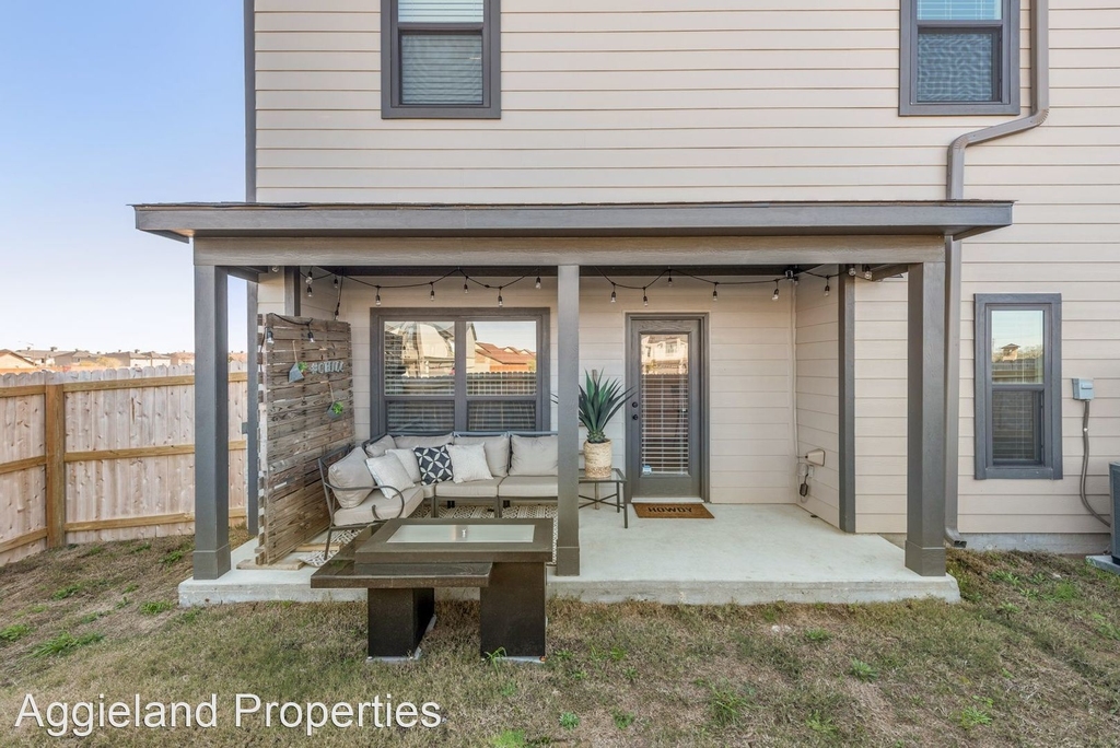 2847 Papa Bear Drive (4-bed Pershing Pointe) - Photo 29