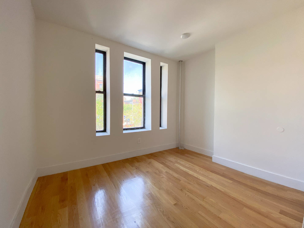 350 Lenox Avenue - Photo 2