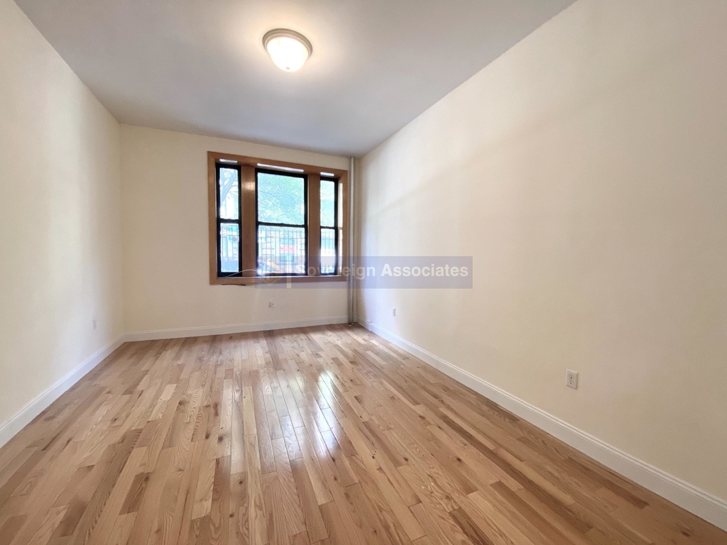 280 Fort Washington Avenue - Photo 1