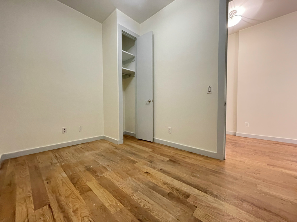 690 Prospect Place - Photo 8