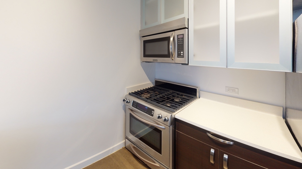 808 Columbus Avenue - Photo 8