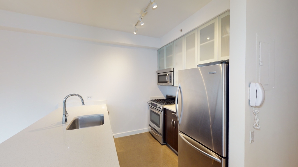 808 Columbus Avenue - Photo 5