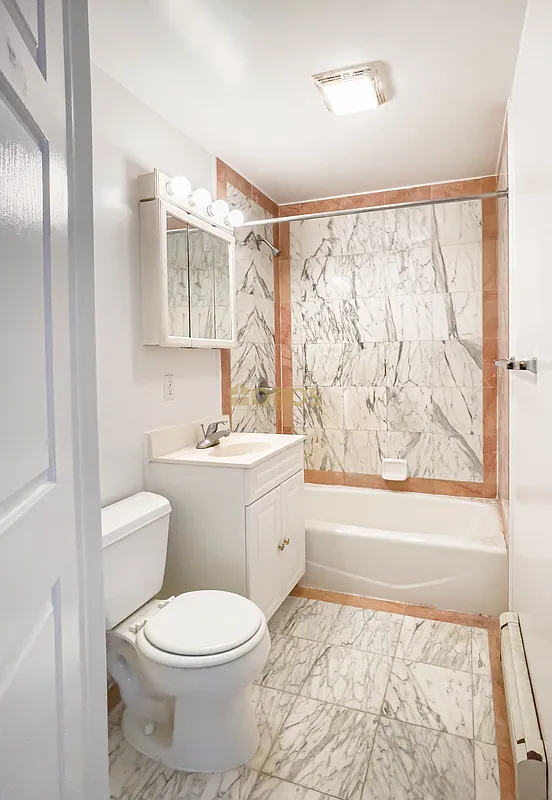 539 East 6th Street - Photo 5