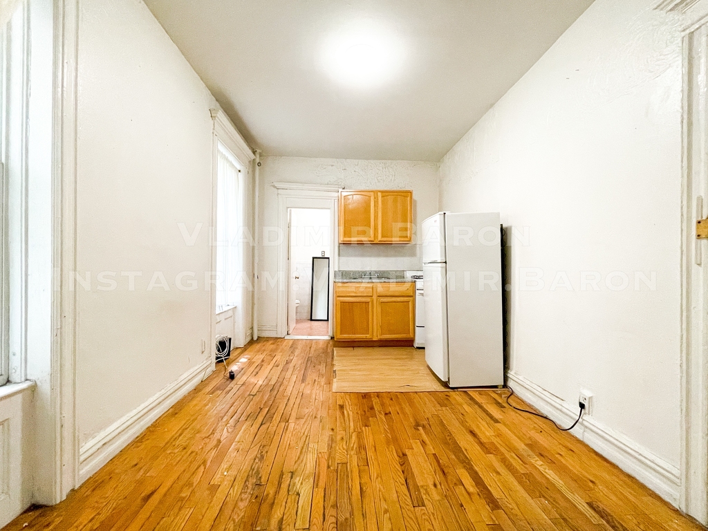 988 Bergen Street - Photo 0