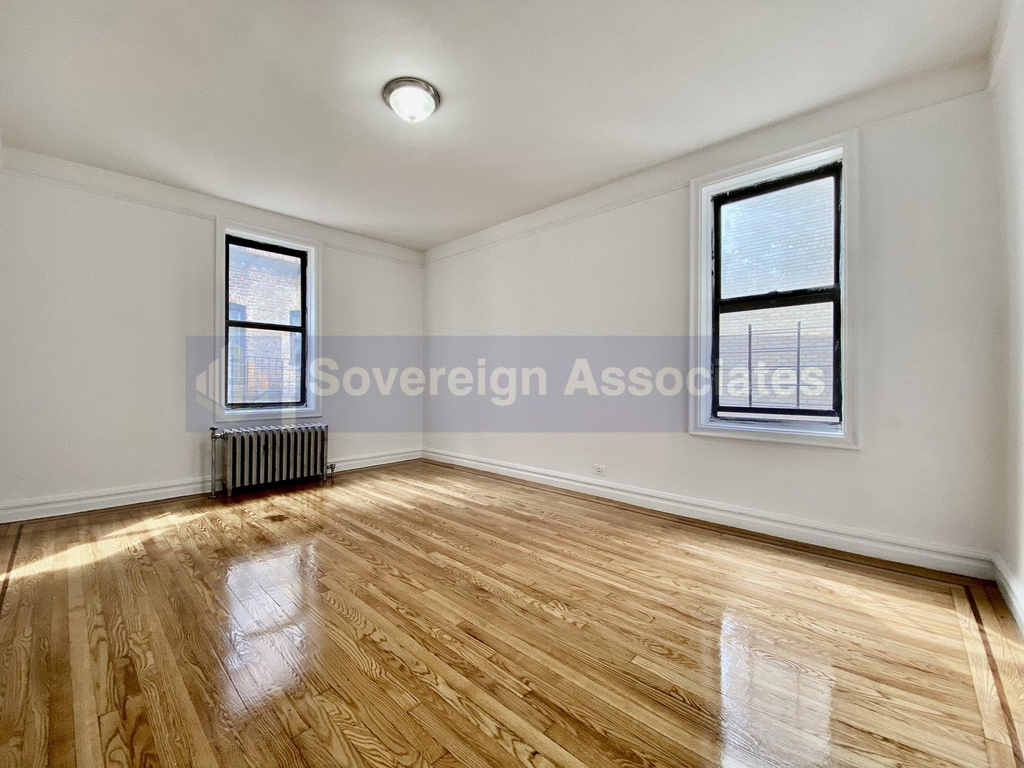 2928 Jerome Ave - Photo 5