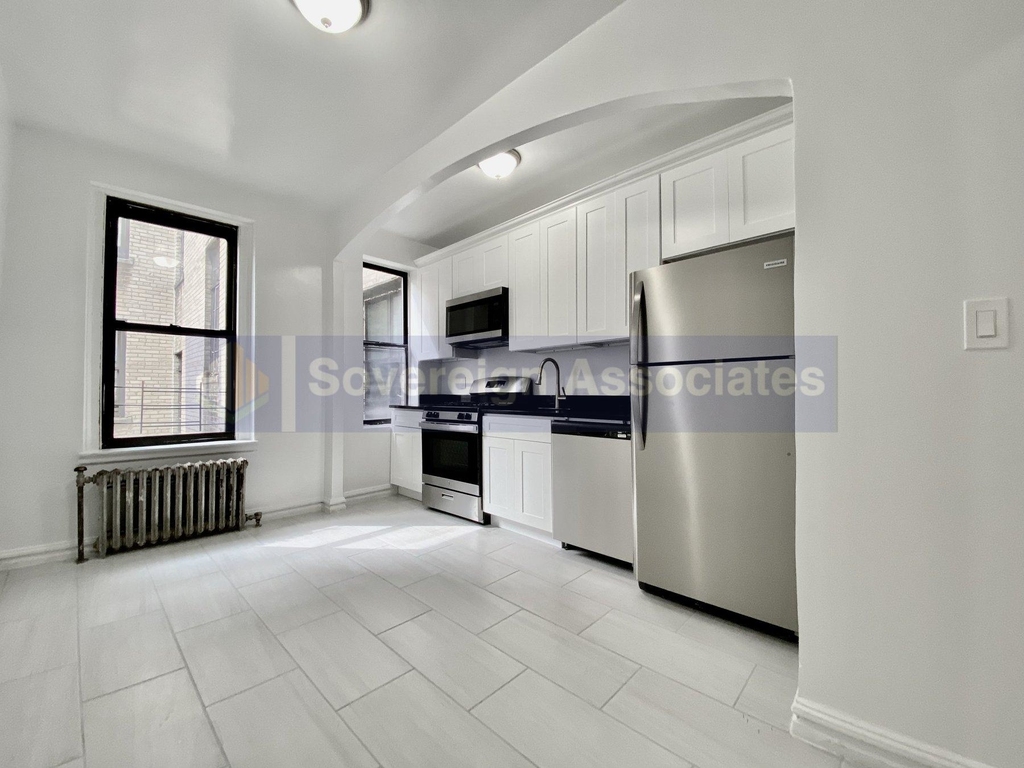 2928 Jerome Ave - Photo 6