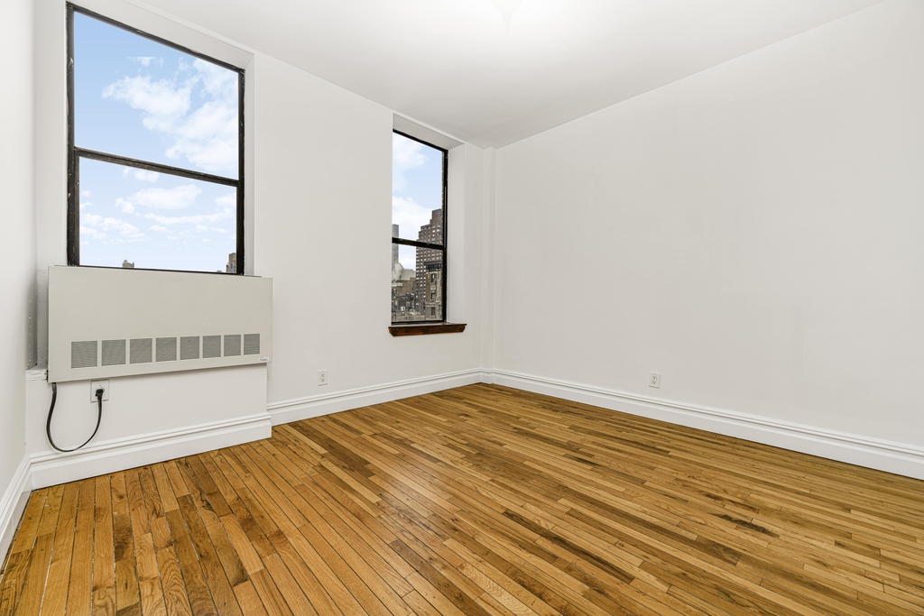 154 West 70th Street - Photo 0