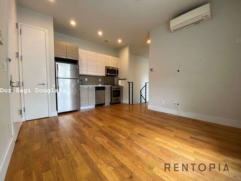 25 Skillman Avenue - Photo 1