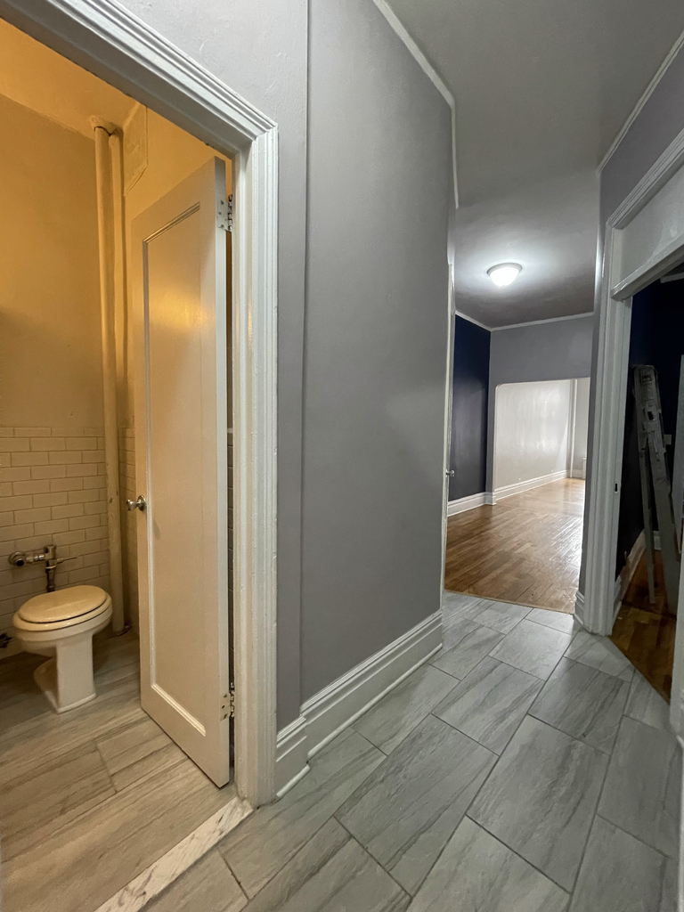 425 West 57th Street - Photo 4