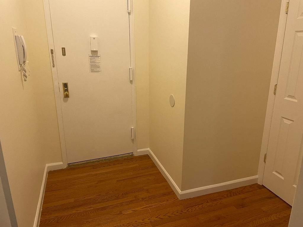 46 West 73rd Street - Photo 9