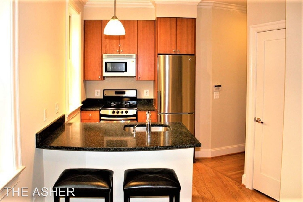 2110 19th Street, Nw - Photo 2