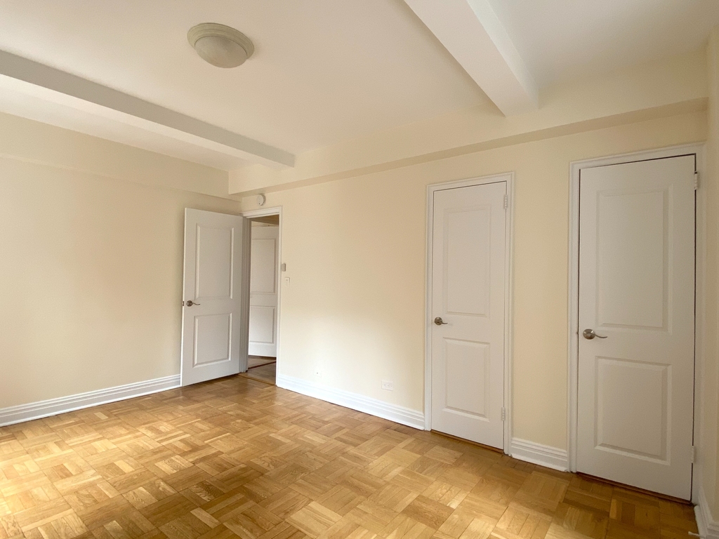 141 East 56th Street - Photo 5