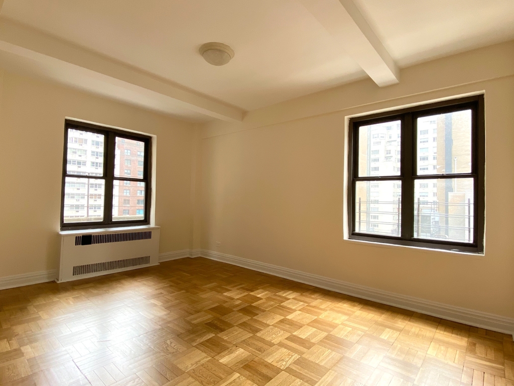 141 East 56th Street - Photo 4