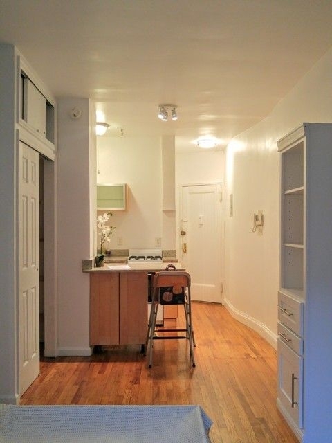 142 Hicks Street - Photo 3