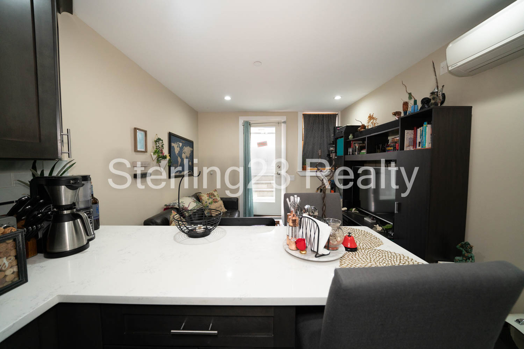 21-8 Steinway Street - Photo 7