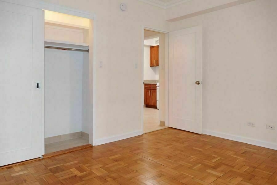  East 89 - Photo 1