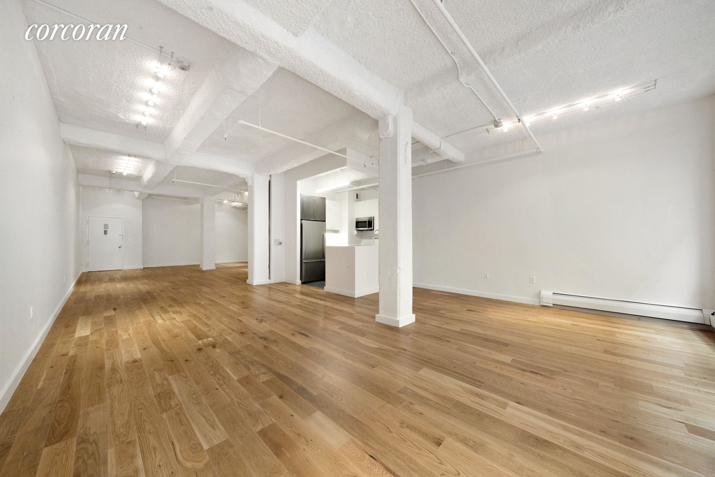 275 Park Avenue - Photo 2