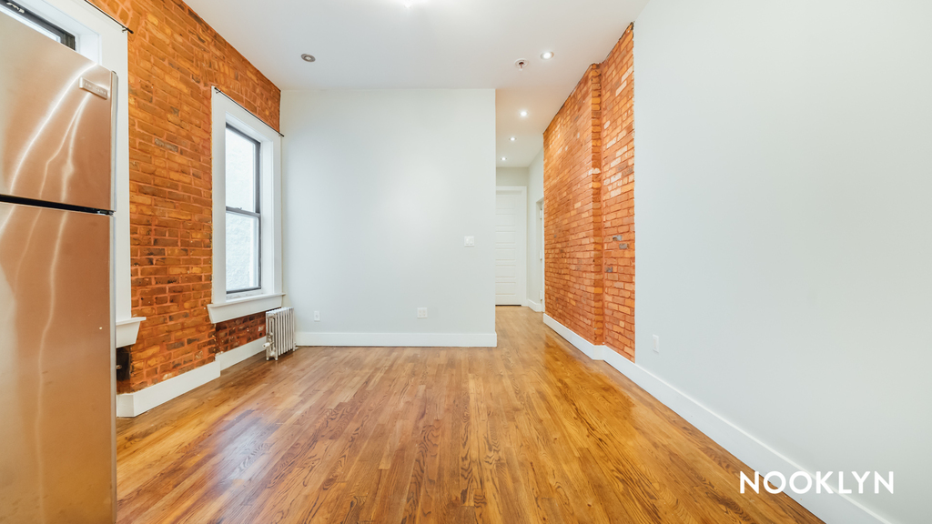 934 Myrtle Avenue, Brooklyn, NY 11206 - Photo 6