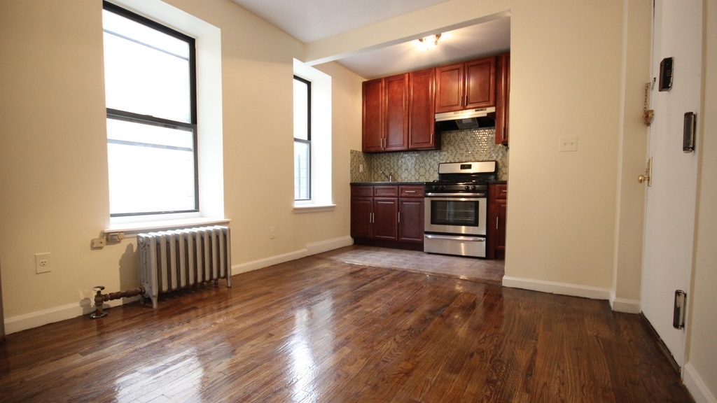 930 Myrtle Avenue, Brooklyn, NY 11206 - Photo 6