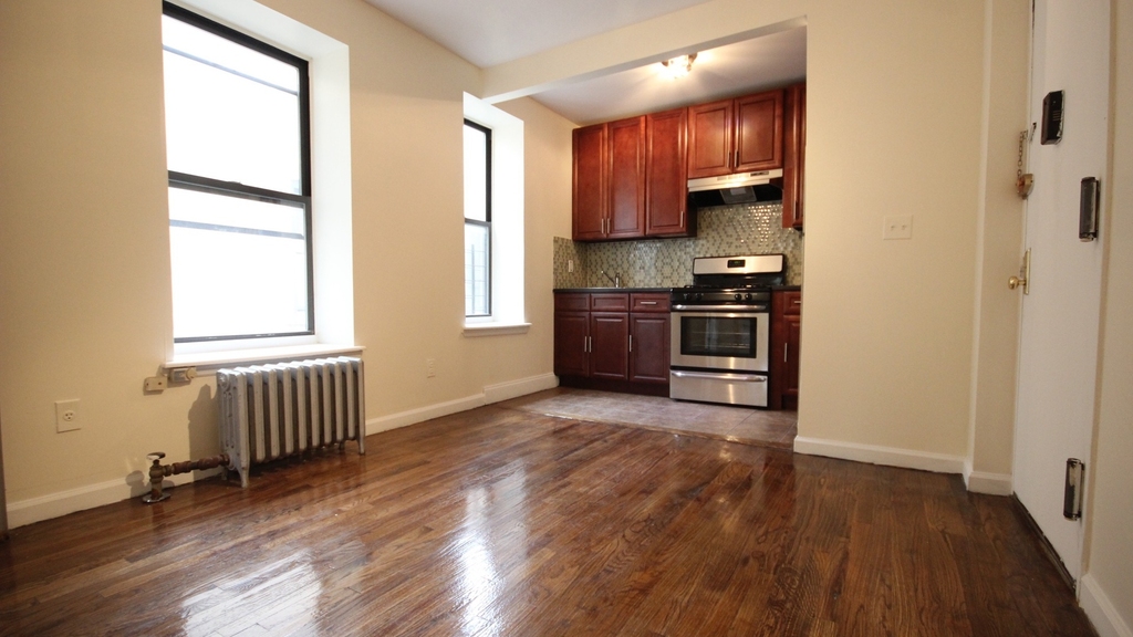 930 Myrtle Avenue, Brooklyn, NY 11206 - Photo 5