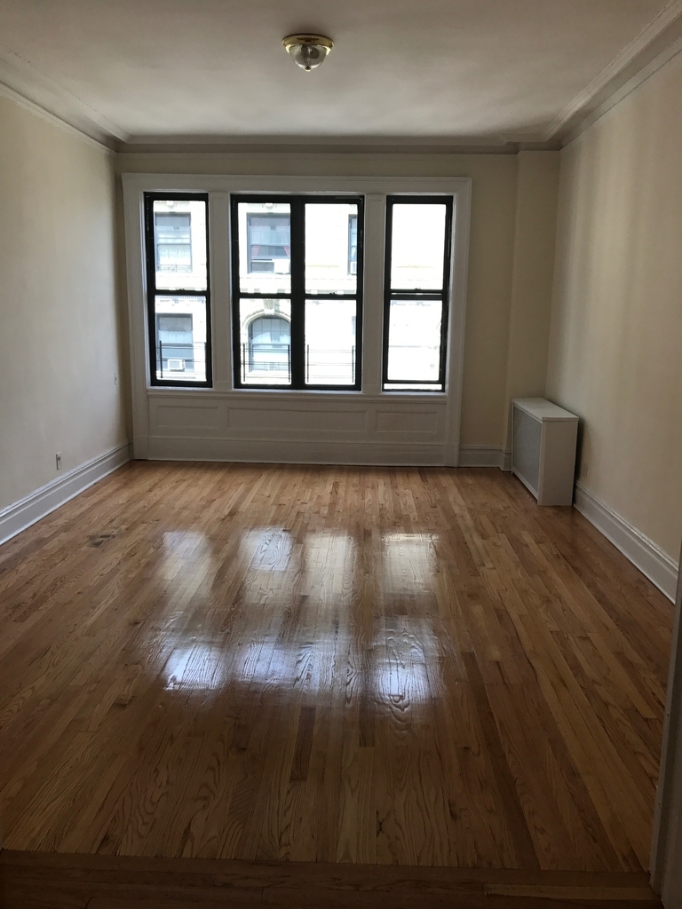 220 West 98th Street - Photo 6