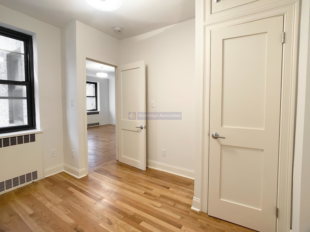 700 Fort Washington Avenue - Photo 4