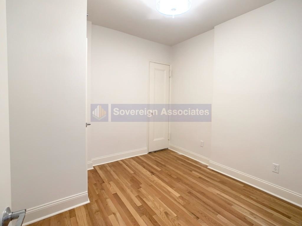 700 Fort Washington Avenue - Photo 2