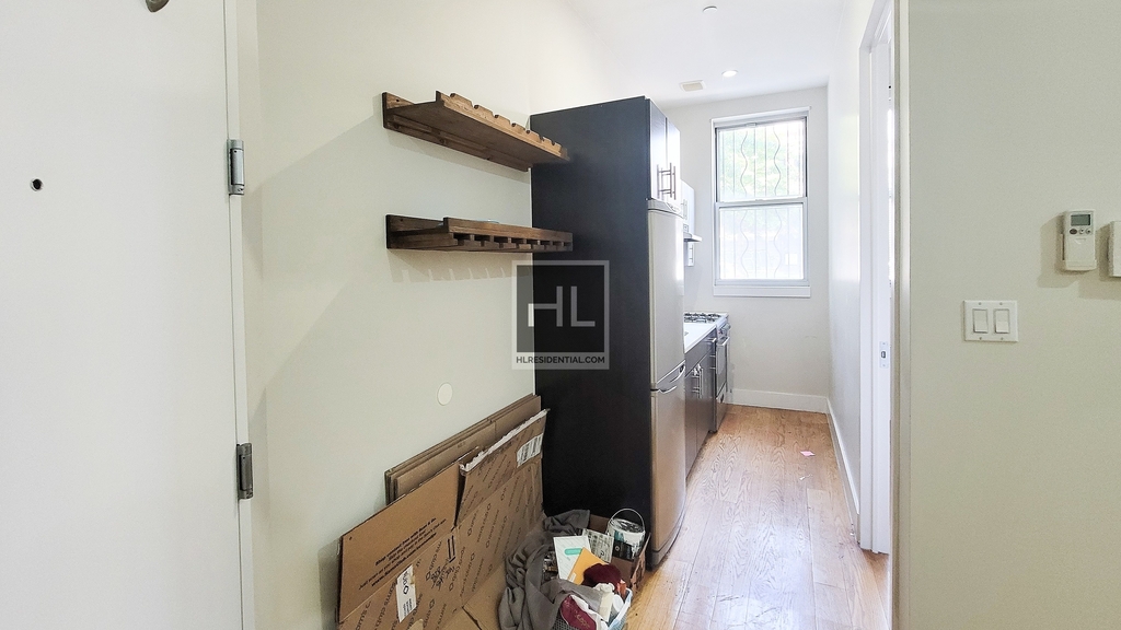 828 St Johns Place - Photo 6