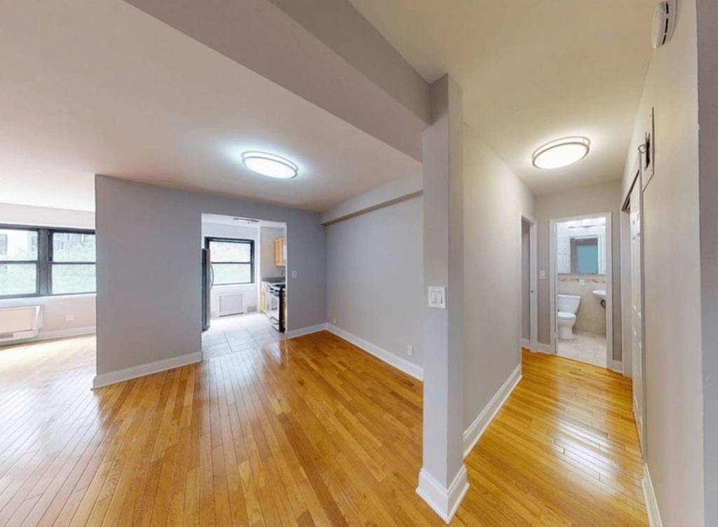 301 East 47th Street - Photo 3