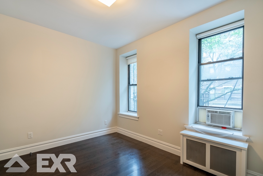 526 West 111th Street - Photo 9