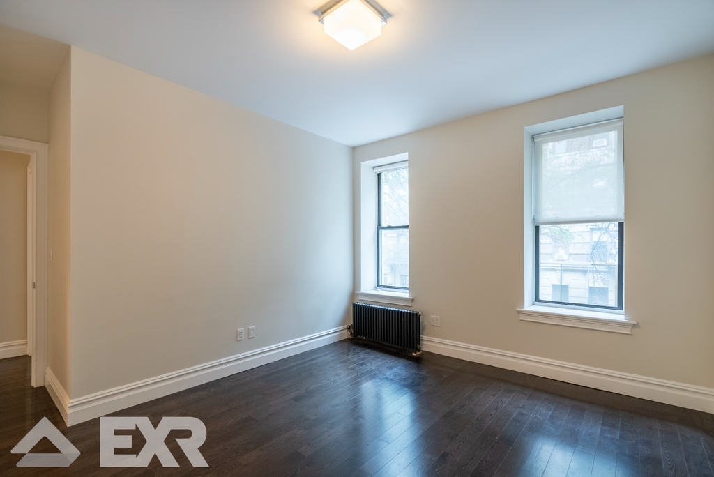 526 West 111th Street - Photo 10