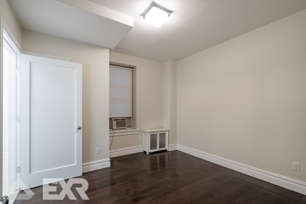 526 West 111th Street - Photo 12