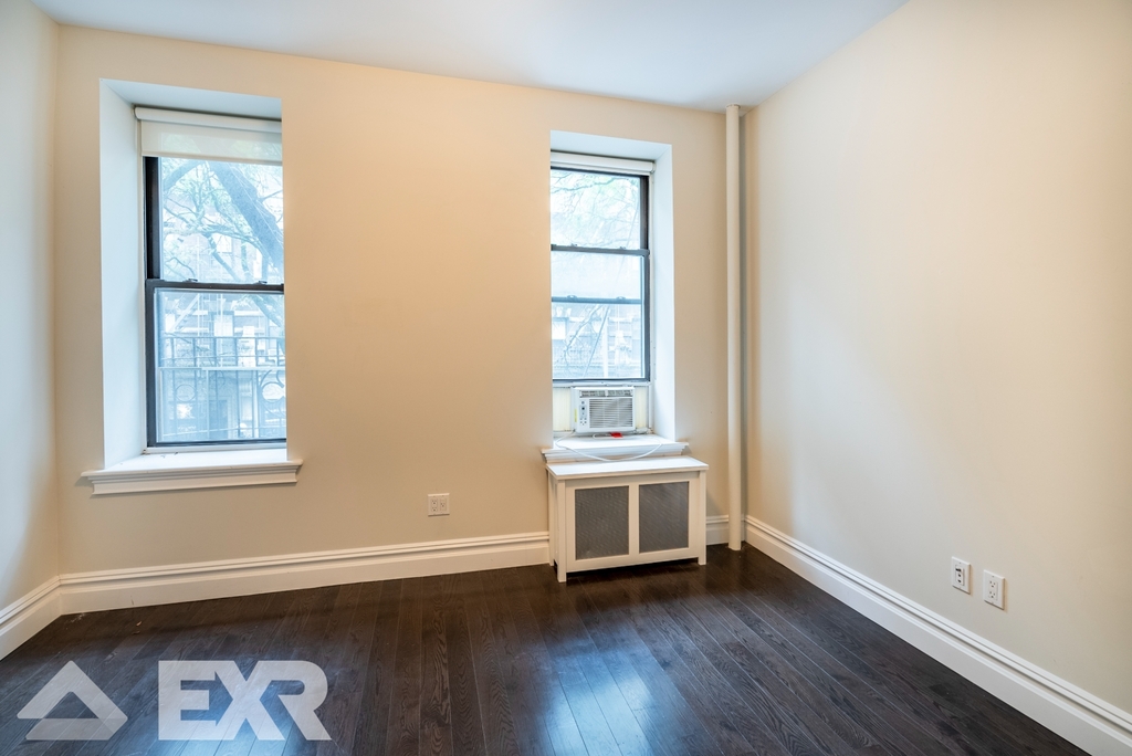 526 West 111th Street - Photo 8