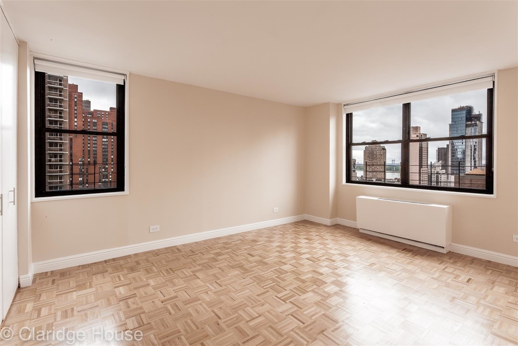  East 87th Street Beautiful and amenities filled - Photo 0