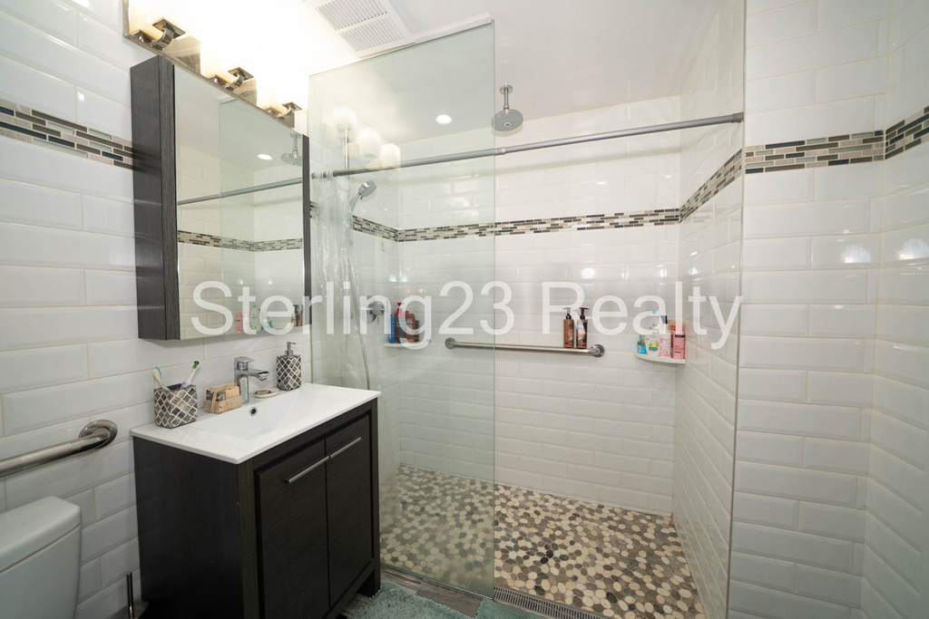 21-8 Steinway Street - Photo 5