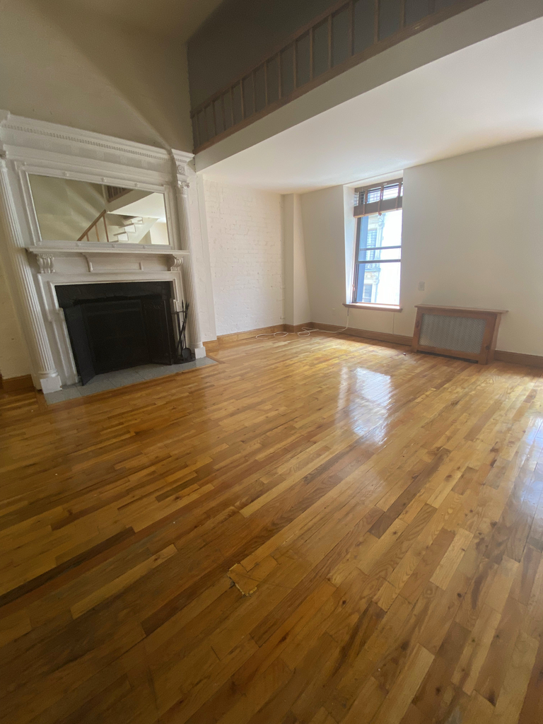 9 West 73rd Street - Photo 2