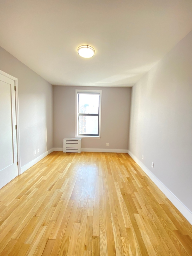 529 West 179th Street - Photo 7