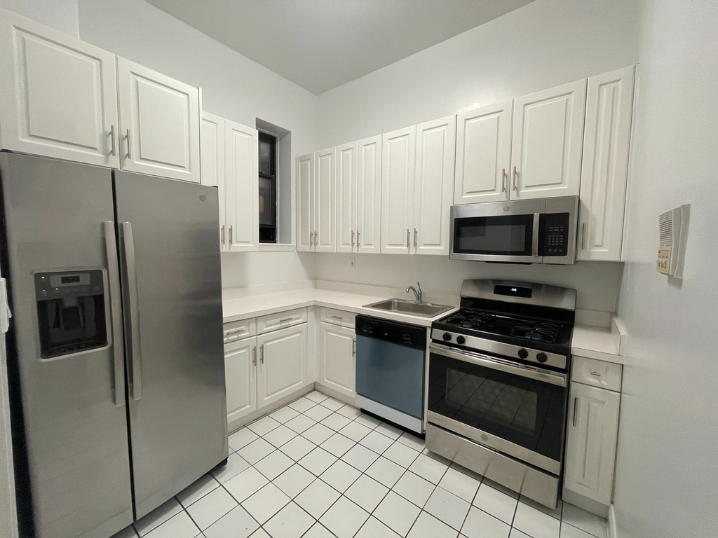 210 East 83rd Street - Photo 3